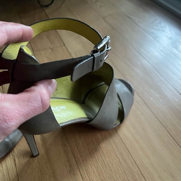 Coach Grey Heel - Picture 2 of 5